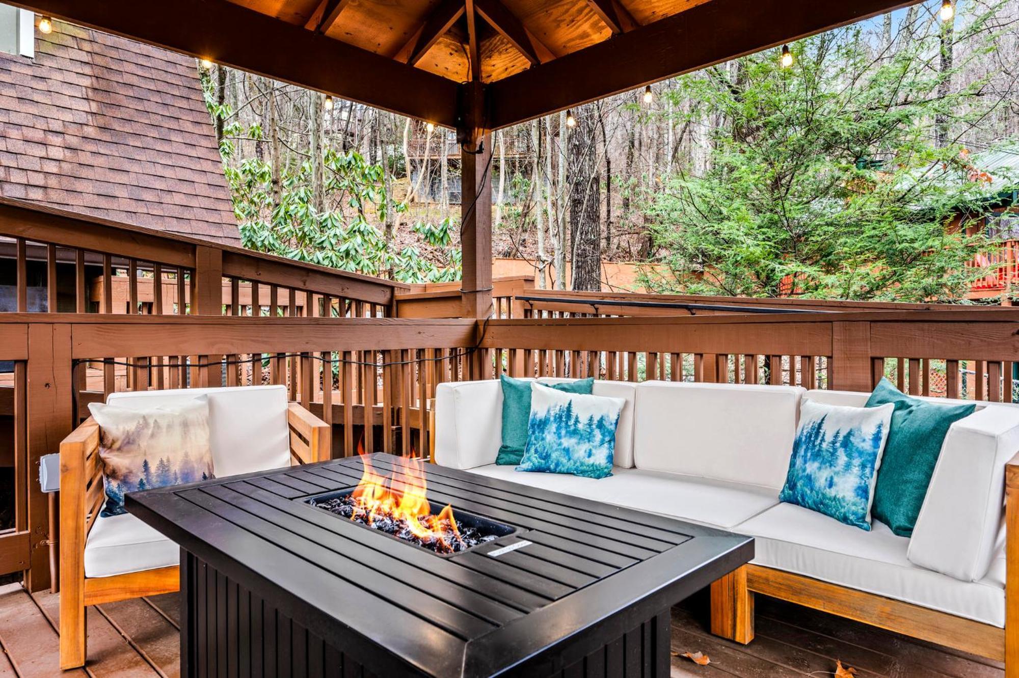 1Mile Downtown, Handicap Ramp, Hot Tub, Game Room Gatlinburg Buitenkant foto